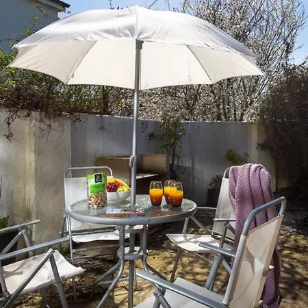 Low Dog Kennel Cottage קנדל